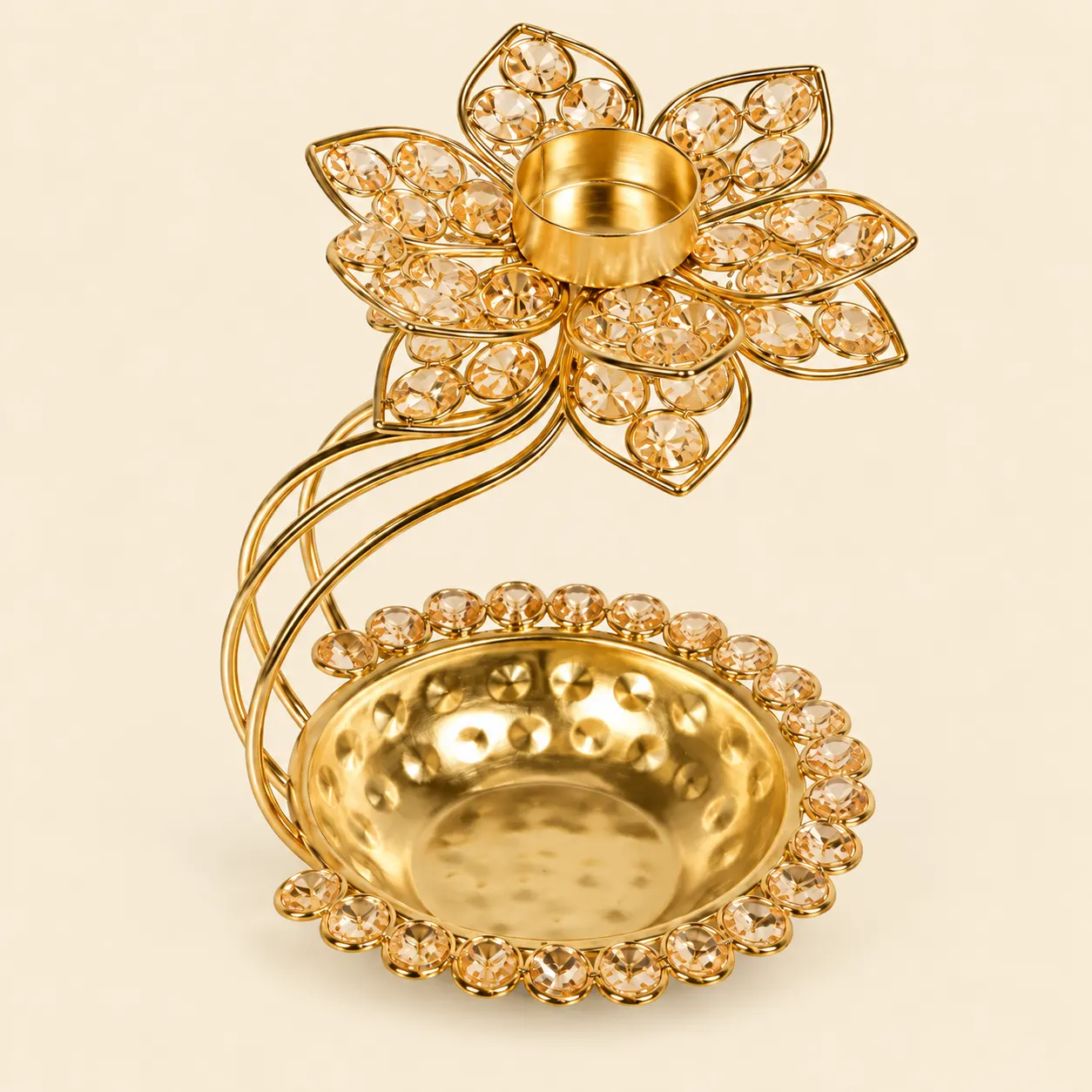 Crystal Urli image 2
